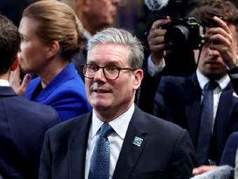 Βρετανία: Η νέα κυβέρνηση αποσύρει νομική αμφισβήτηση στην κίνηση του ΔΠΔ κατά του Νετανιάχου