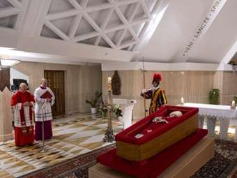 Η κηδεία και τα σχέδια διαδοχής του Πάπα