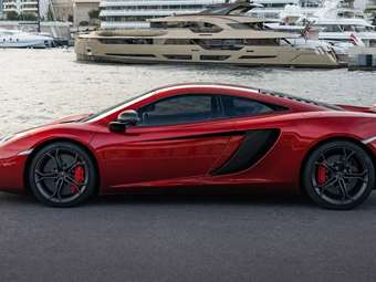 Δύο McLaren των Hamilton και Button και μια μοναδική ευκαιρία