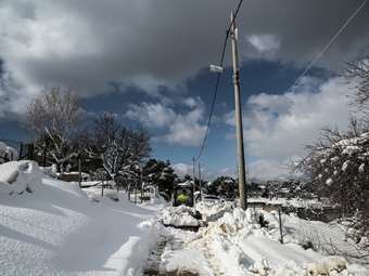 Χιονίζει στα ορεινά της Εύβοιας - Δεν θα λειτουργήσουν μέχρι την Τετάρτη τα σχολεία στον Δήμο Μαντουδίου-Αγ. Άννας και Λίμνης