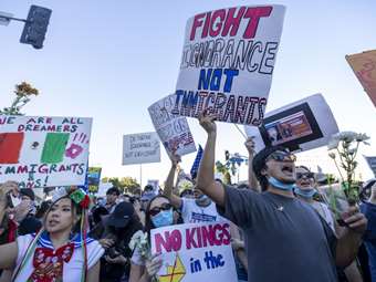 Τι σηματοδοτεί το αντιτραμπικό No Kings, που έβγαλε 7 εκατομμύρια Αμερικανούς στους δρόμους