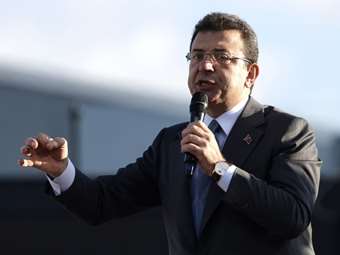 Τουρκικό δικαστήριο διέταξε τη σύλληψη του φυλακισμένου Ιμάμογλου για "πολιτική κατασκοπεία"