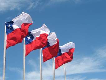 Τσουνάμι στον Ειρηνικό: 1,4 εκατ. πολίτες απομακρύνθηκαν εσπευσμένα από την ακτογραμμή της Χιλής