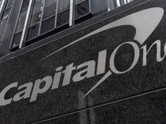 Το deal των 35 δισ. δολ. που απειλεί Visa - Mastercard