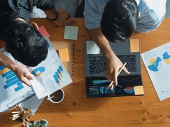 EY: 5 στους 10 εργοδότες παγκοσμίως δεν βρίσκουν ταλέντα - Αυξάνονται οι ενδοεταιρικές μετακινήσεις