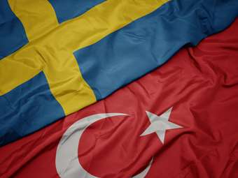Η Σουηδία "πετάει τη μπάλα" στον Ερντογάν