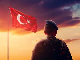 Τουρκία: Αποβολή αξιωματικών από τον στρατό προκαλεί σύγκρουση κεμαλικών – κυβέρνησης