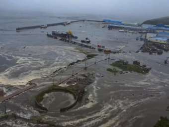 Live - Σεισμός 8,8 Ρίχτερ στη Ρωσία: Άρχισε να εκρήγνυται το ηφαίστειο Κλιουτσεφσκόι - Κύματα τσουνάμι έφτασαν σε ΗΠΑ και Ιαπωνία