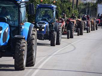 Ξεκίνησε η κάθοδος των αγροτών στην Αθήνα - Πάνω από 150 τρακτέρ