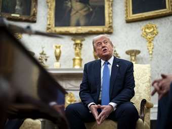 Τραμπ: Αν ο Πούτιν επιχειρήσει να καταλάβει όλη την Ουκρανία η Ρωσία θα "πέσει" - Ο Ζελένσκι καλύτερα να σταματήσει να μιλά