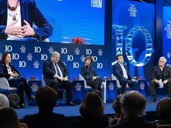 Delphi Economic Forum: Συζήτηση στη μνήμη του πρώην πρωθυπουργού Κώστα Σημίτη