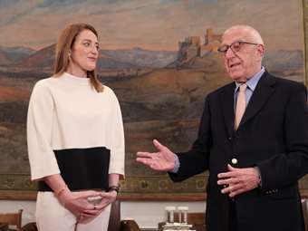 "Όχι" σε περικοπές στους αγρότες – "Όχι" σε διαιρεμένη Κύπρο: Τα μηνύματα Ν. Κακλαμάνη και Ρ. Μετσόλα