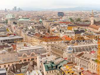 Βιέννη, το άπαρτο "κόκκινο" κάστρο