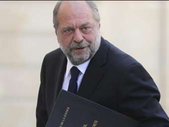 Γαλλία: Αθωώθηκε από τις κατηγορίες για κατάχρηση εξουσίας ο υπουργός Δικαιοσύνης Ντιπόν-Μορετί