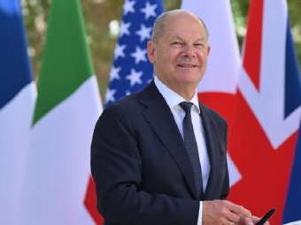 Ο Σολτς άνοιξε την πύλη της Ευρώπης στον λαϊκισμό