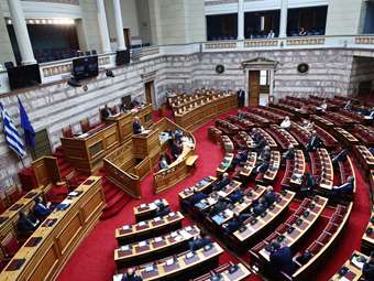 Βουλή: Κατά πλειοψηφία υπερψηφίστηκε στην αρμόδια Επιτροπή το ν/σ για την αναδιάρθρωση των σιδηροδρόμων