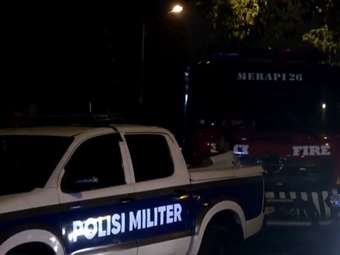 Ινδονησία: Κατασβέστηκε μεγάλη πυρκαγιά σε αποθήκη πυρομαχικών του στρατού