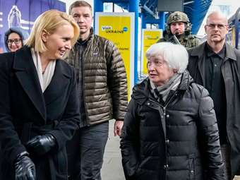 Αιφνιδιαστική επίσκεψη της υπουργού Οικονομικών των ΗΠΑ Τζάνετ Γέλεν στην Ουκρανία