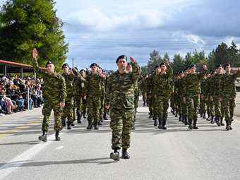 Αυξήσεις έως 1.036% στις αποδοχές των οπλιτών θητείας