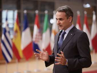 Η Φον Ντερ Λάιεν ανοίγει τα "χαρτιά" της για τα χαρτοφυλάκια - "Καρφιά" Μητσοτάκη στο Βερολίνο για το μεταναστευτικό