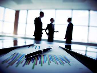 Diorama, EOS, Elikonos: Μαζεύουν χρήματα στα ταμεία τα ελληνικά funds