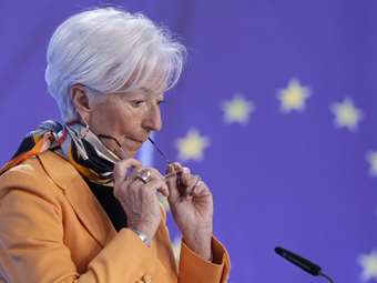 Λαγκάρντ: Για να βελτιωθεί η παγκόσμια θέση του ευρώ πρέπει να ενισχύσουμε την οικονομία μας
