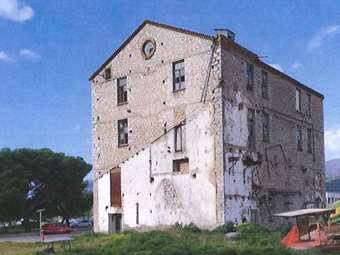 Πλειστηριασμοί: Τι κλήρωσε για βιομηχανική μονάδα Παπαλεξανδρή, πρακτορείο "Ευρώπη" και ξενοδοχεία