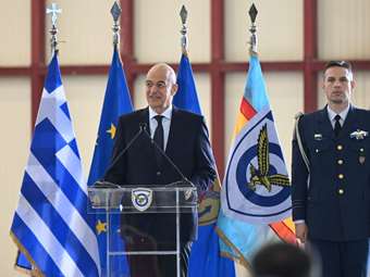 Αγορά νέων μεταγωγικών αεροσκαφών προανήγγειλε ο Ν. Δένδιας