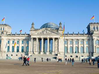 Γερμανία: Άρχισε στην Bundestag η διαδικασία εκλογής του Φρίντριχ Μερτς ως καγκελάριου