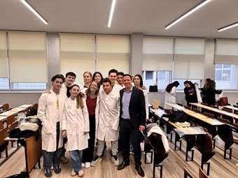 Ο Όμιλος ΠΡΟΣΥΦΑΠΕ ξανά στη Φαρμακευτική Σχολή