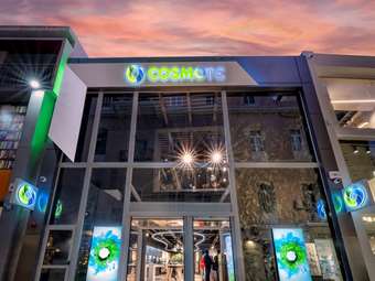 Νέα ψηφιακή εμπειρία στα καταστήματα COSMOTE