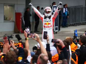 F1 GP Ιαπωνίας: Άνετη νίκη Max Verstappen και Red Bull