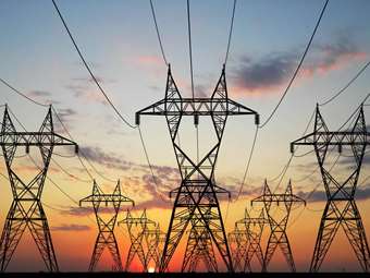 Η απειλή φόρου στα κέρδη των παραγωγών "ψαλίδισε" τις αυξήσεις στα τιμολόγια ρεύματος