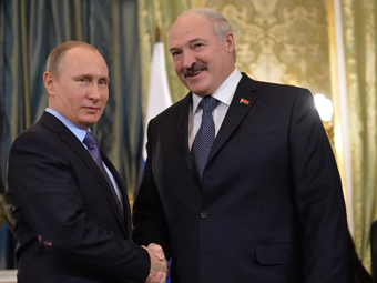 Ρωσία και Λευκορωσία υπόσχονται στενότερη συνεργασία εν όψει των δυτικών κυρώσεων