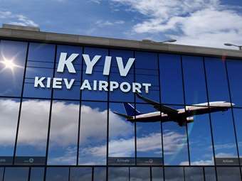 Η Ουκρανία λέει ότι εργάζεται "εντατικά" για την αποκατάσταση των αεροπορικών μεταφορών