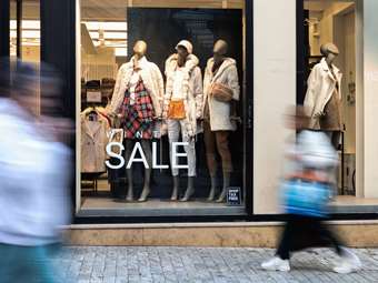 Άνοδος του πληθωρισμού στο 2,5% τον Μάιο με έντονες ανατιμήσεις σε στέγαση, ένδυση, ενέργεια