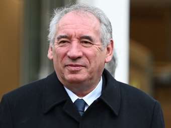 Γαλλία - Μπαϊρού: "Ανοικτό το ενδεχόμενο" να περάσω τον προϋπολογισμό χωρίς έγκριση του κοινοβουλίου, μέσω άρθρου 49.3