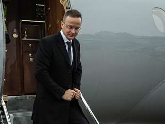 Σγιάρτο (Ούγγρος ΥΠΕΞ): Η πολιτική κυρώσεων της ΕΕ "απέτυχε" να έχει αντίκτυπο στη Ρωσία - Η Κομισιόν έχει ευθύνες για τους δασμούς Τραμπ