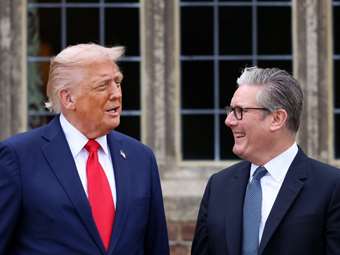 ΗΠΑ: Ακυρώνουν τους δασμούς σε βρετανικά φαρμακευτικά προϊόντα