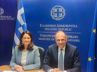 Γεραπετρίτης και Κεραμέως ενημέρωσαν τις ελληνικές διπλωματικές αρχές για την επιστολική ψήφο