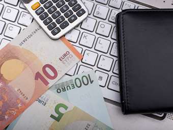 Ερχεται αύξηση 3,9% στις εισφορές - Πότε θα ισχύσει