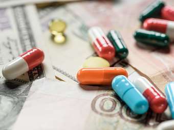 ΗΠΑ: Η Βρετανία δεν εξαιρείται από τους νέους δασμούς 100% στα φάρμακα