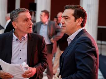 Τσακαλώτος για Τσίπρα: Δεν μπορείς να συνεργαστείς με έναν "πεφωτισμένο ηγέτη" που λέει στην αντιπολίτευση ότι "δεν τους κόβει"