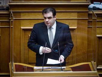 Κ. Πιερρακάκης: Στις 16.000 οι αποβολές για κινητά στο σχολείο