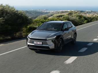 Αποστολή στη Μάλαγα: Οδηγούμε το νέο Toyota bZ4X