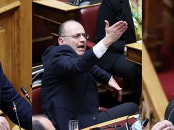 "Ροντέο" η Βουλή με Κωνσταντοπούλου, Λαζαρίδη, Φλωρίδη: "Σκοτώσατε τα παιδιά στα Τέμπη" - "Το πρωί μοιρολογίστρα και το βράδυ party animal"