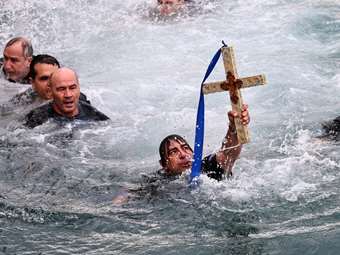 Πραγματοποιήθηκε ο εορτασμός των Θεοφανείων στον Πειραιά