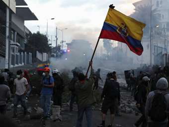 Ισημερινός: Ντανιέλ Νομπόα και Λουΐσα Γκονσάλες αναμετρώνται στον δεύτερο γύρο προεδρικών εκλογών