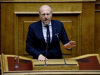 Δ. Βαρτζόπουλος: Θα απαγορευτεί με νόμο η πώληση αλκοόλ και τσιγάρων σε ανήλικους