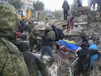 Σεισμός: Σε σταθερή κατάσταση 83χρονη πρόσφυγας από τη Συρία που ανέσυραν ζωντανή οι διασώστες στη Μαλάτια